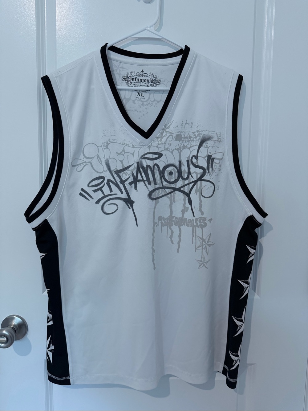 Infamous Men's White & Black Graphic Jersey